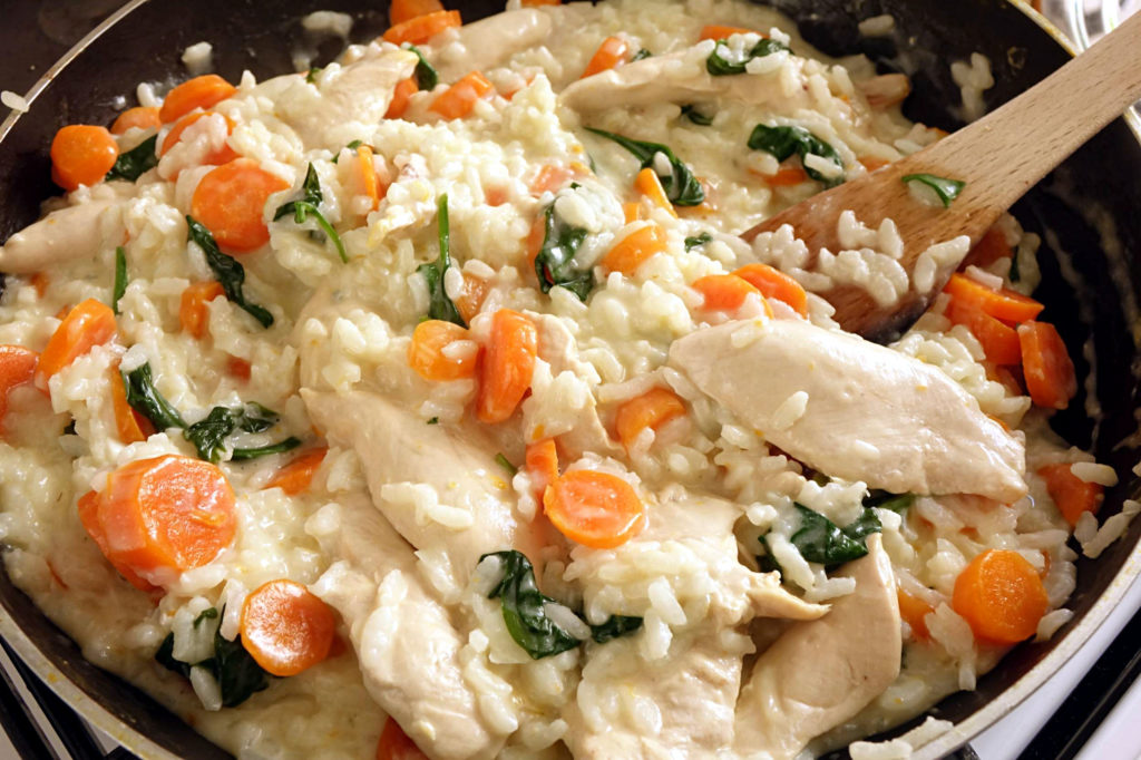 Risotto poulet, carottes et épinards Régal de paresse